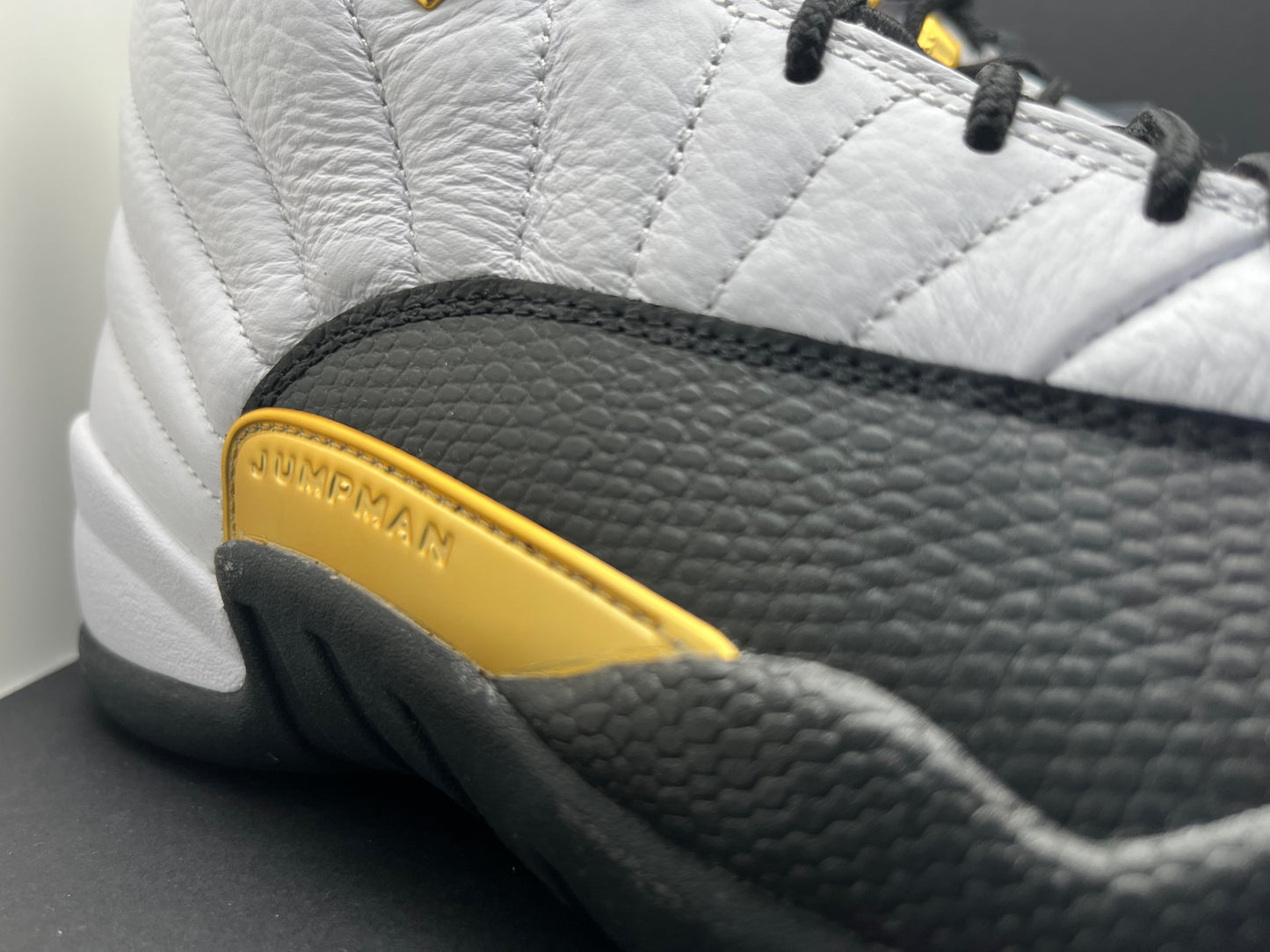 Air Jordan 12 retro (Royalty)