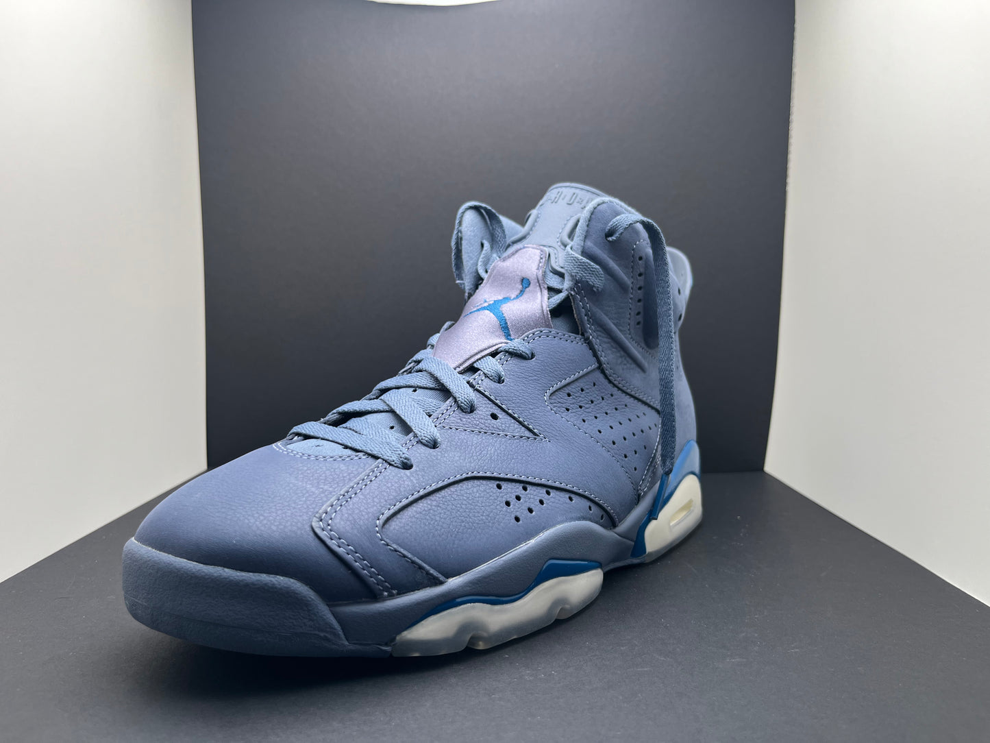 Air Jordan retro 6 (Diffussed Blue)